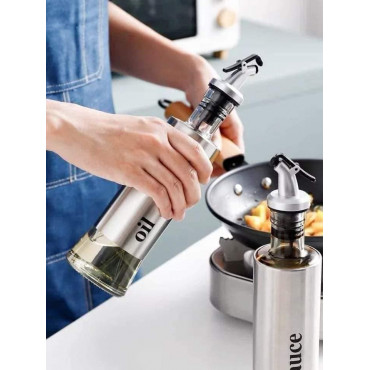 395563552_349991467534975_7205043445483688751_n-370x370-1.jpg Leak-proof Oil Bottle