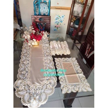 হাই কোয়ালিটি ভেলভেট রানার ও ম্যাট সেট  velvet